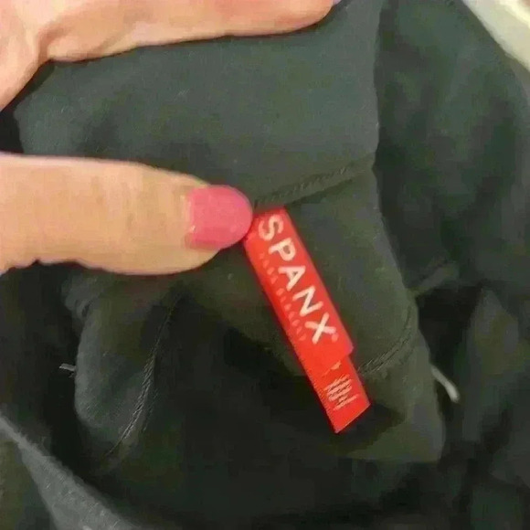 NWOT Spanx Large Perfect Pant Black skinny leg Item# 4E & AY - Picture 3 of 6